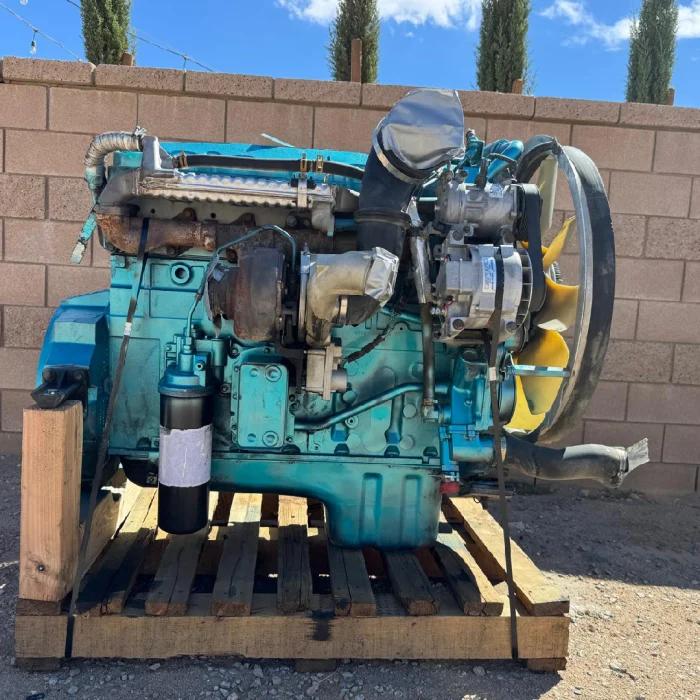 GOOD USED 2004 INTERNATIONAL DT466 ENGINE - Image 2