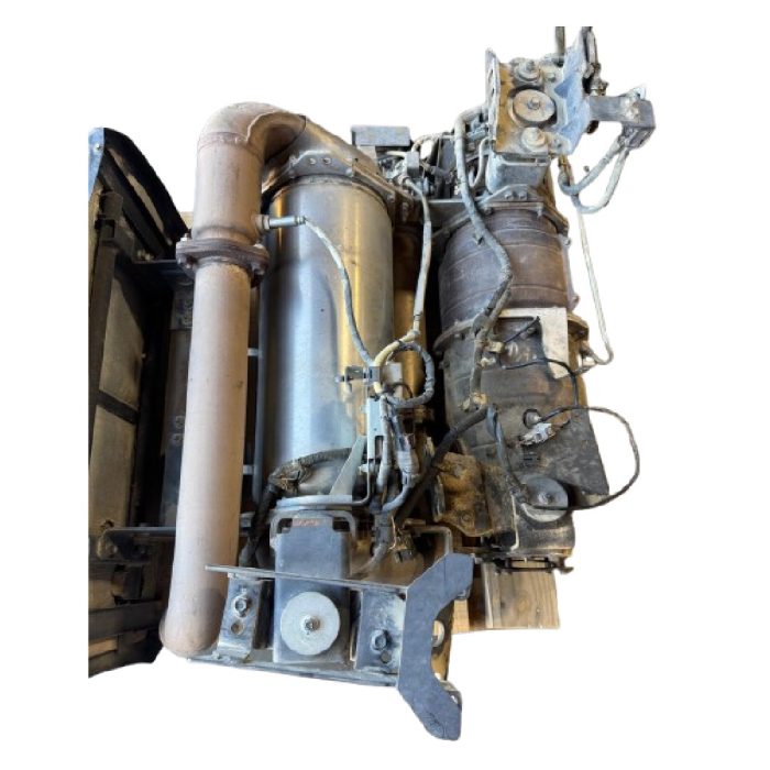 2013 ISUZU NPR DEF SYSTEM W/ DEF TANK - Image 2